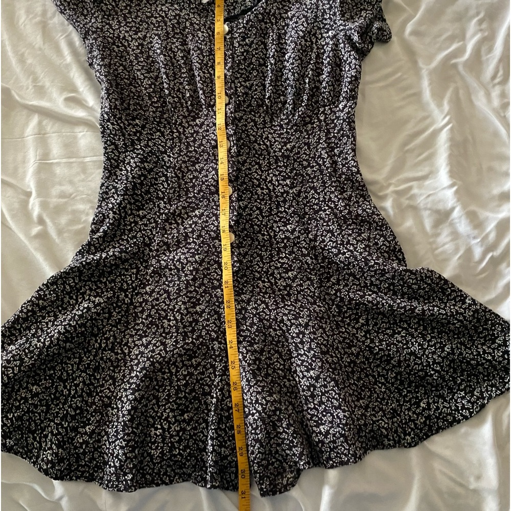 Flower Pattern Romper - Picture 7 of 9